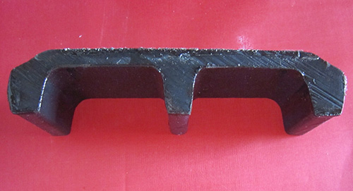 Patinhas de esteira: empresa desenvolve a?o especial para esteiras de tratores
